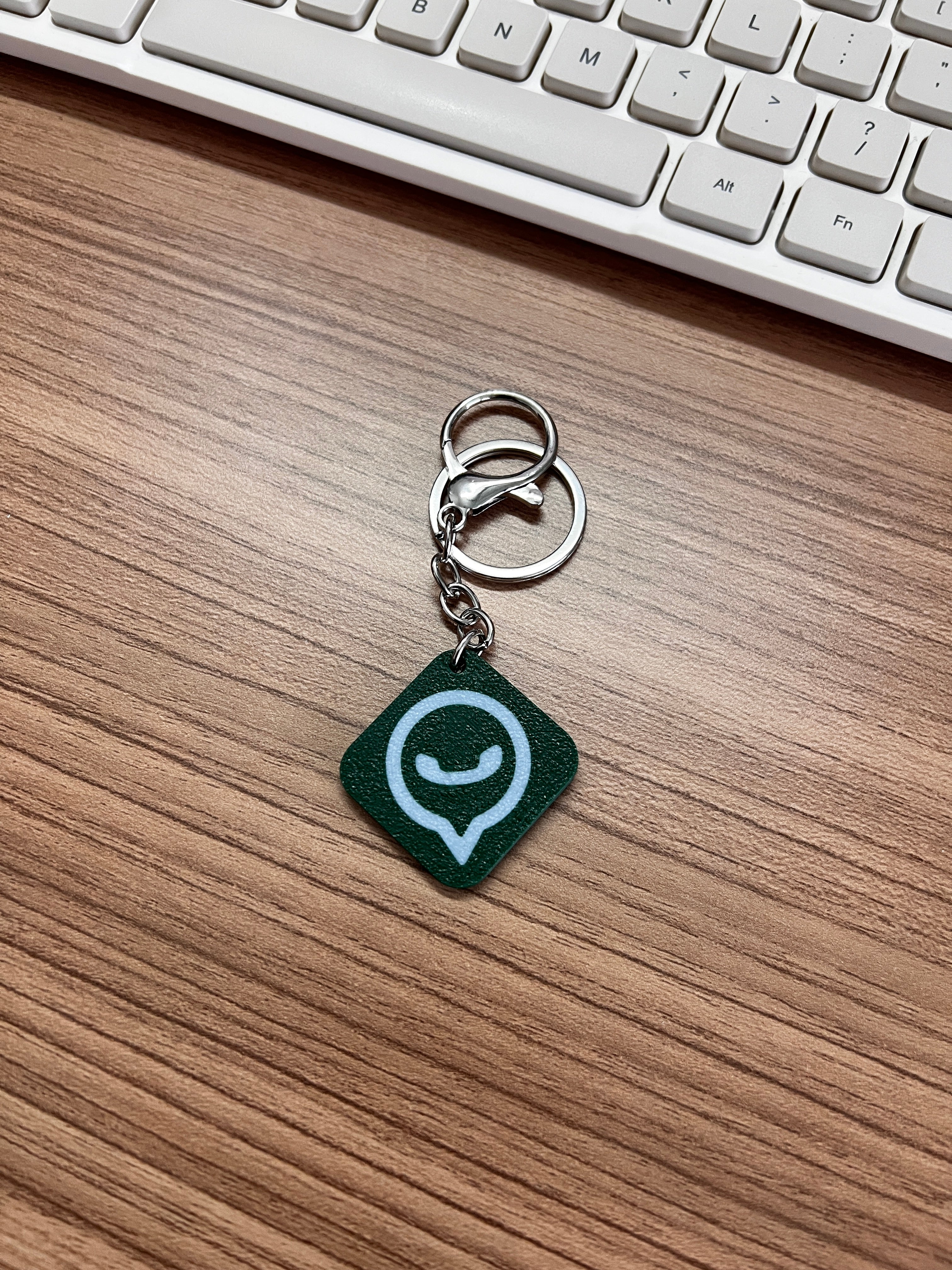 The 'Tap & Go' Smart Keychain 🗝️⚡